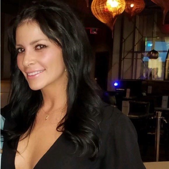 Meet your Posher, RaQuel - Picture 6 of 8